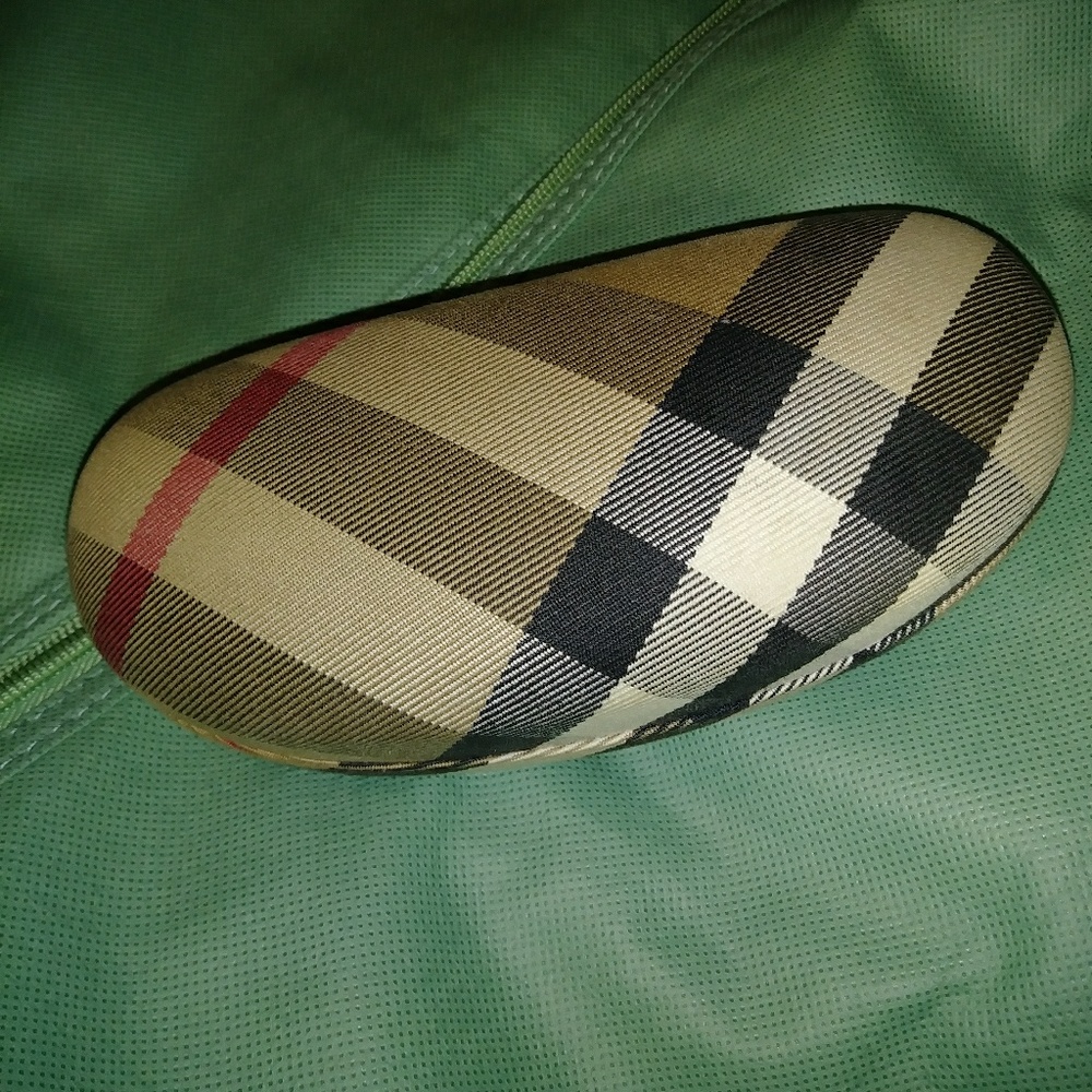 Burberry Sunglass Case